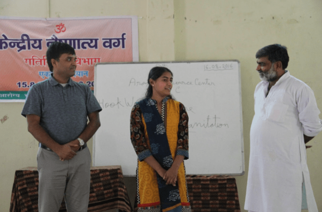 Speaking to the volunteers at Ekal Gramothan Foundation in Ranchi. 
